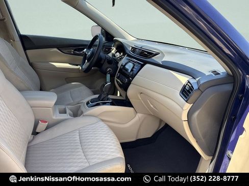 Used 2017 Nissan Rogue S image 22
