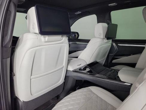 Certified 2026 Cadillac Escalade V AWD/4WD image 13