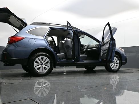 Used 2018 Subaru Outback 2.5i image 34