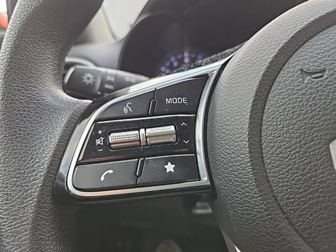 Certified 2023 Kia Forte LXS FWD image 14