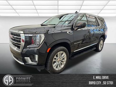 Used 2024 GMC Yukon SLT AWD/4WD image 1