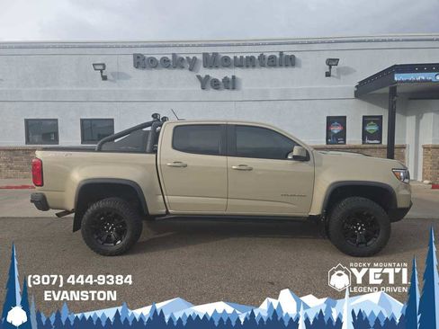 Used 2022 Chevrolet Colorado ZR2 w/ ZR2 Dusk Special Edition image 2