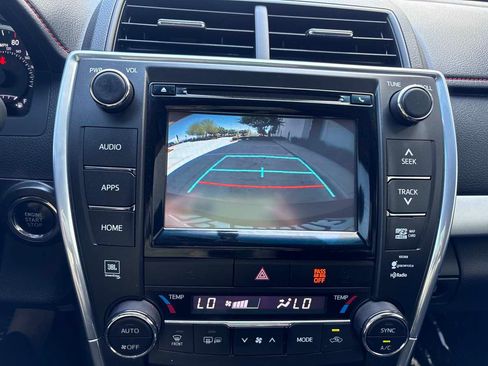 Used 2015 Toyota Camry XSE FWD image 23