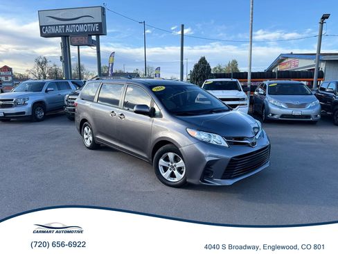 Used 2018 Toyota Sienna LE FWD image 1