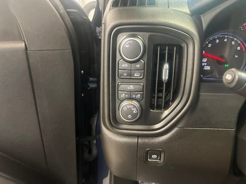 Certified 2022 Chevrolet Silverado 1500 Custom AWD/4WD image 13