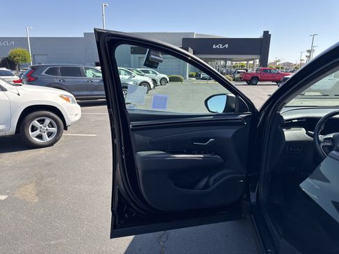 Used 2022 Hyundai Tucson Limited AWD/4WD image 16