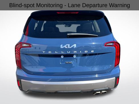 Used 2025 Kia Telluride S image 8