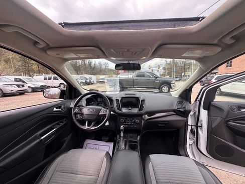 Used 2018 Ford Escape SE w/ SE Sport Appearance Package AWD/4WD image 11