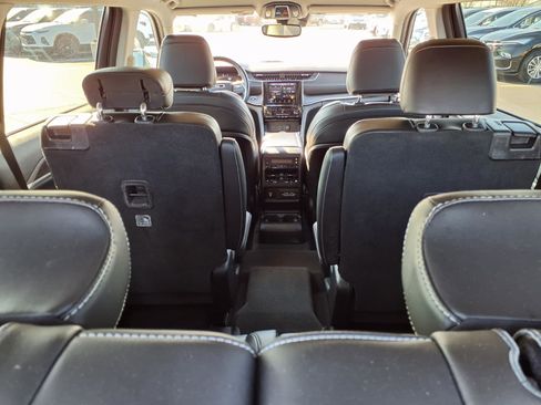 Used 2022 Jeep Grand Cherokee L Limited image 27