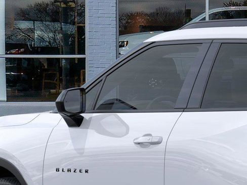 New 2025 Chevrolet Blazer LT w/ Convenience Package image 12