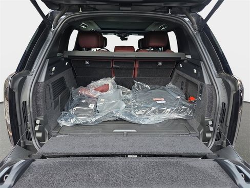 New 2025 Land Rover Range Rover Autobiography image 13