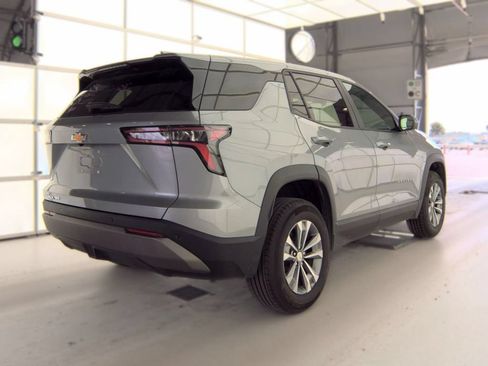 Used 2025 Chevrolet Equinox LT AWD/4WD image 4