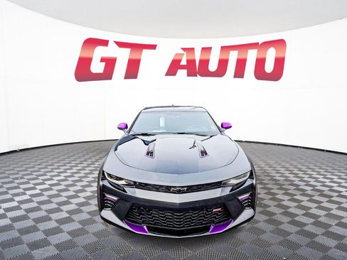 Used 2018 Chevrolet Camaro SS image 2