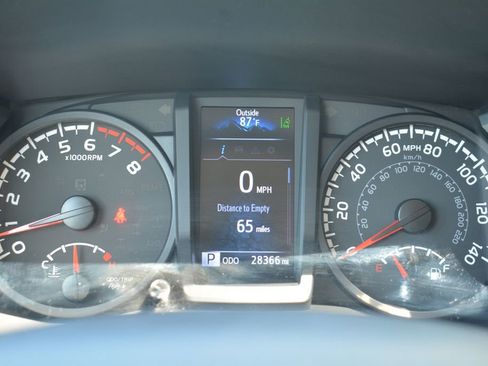 Used 2023 Toyota Tacoma SR AWD/4WD image 12