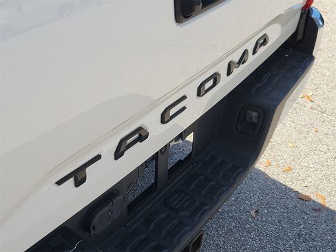 Used 2023 Toyota Tacoma SR5 image 6