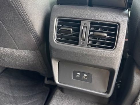 Certified 2023 Nissan Rogue SV AWD/4WD image 17