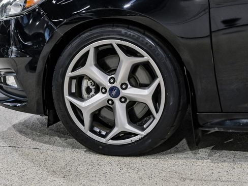 Used 2017 Ford Focus ST FWD image 51