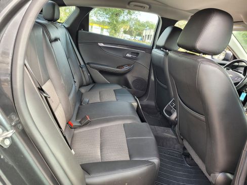 Used 2015 Chevrolet Impala LT image 27