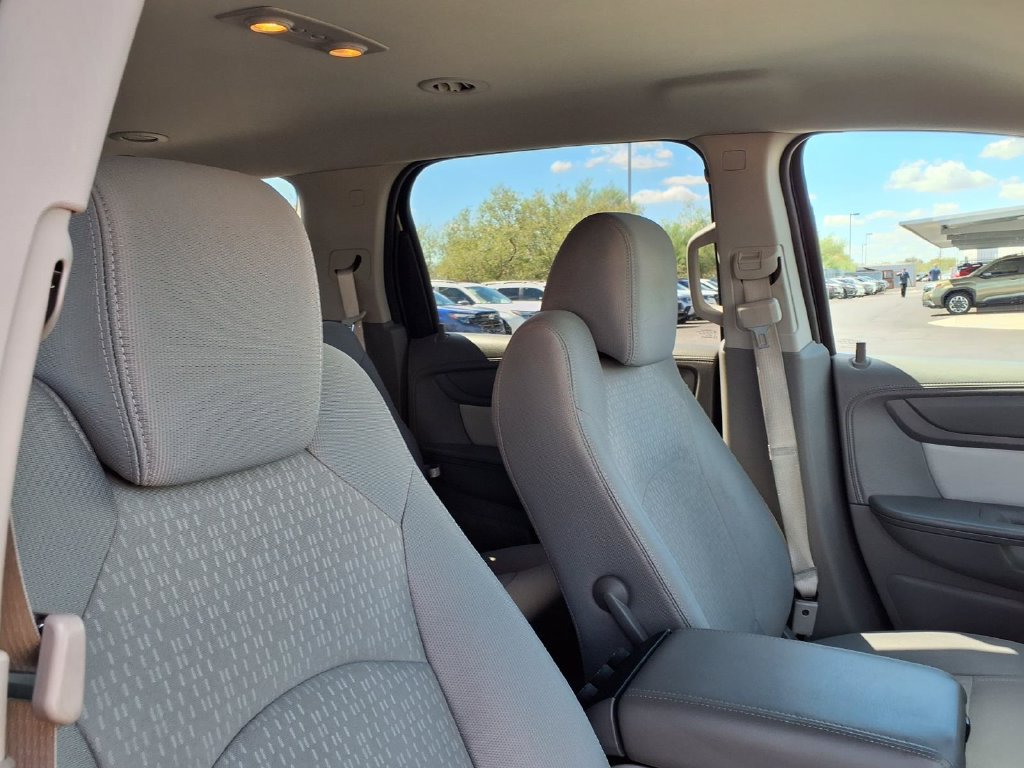 Used 2015 GMC Acadia SLE FWD image 19