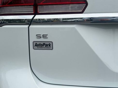 Used 2023 Volkswagen Atlas SE AWD/4WD image 4