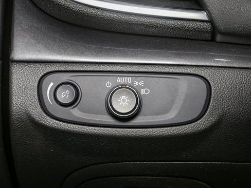 Used 2019 Buick Encore Preferred image 29