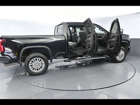 Used 2022 Chevrolet Silverado 2500 High Country image 43