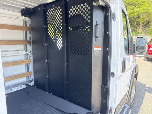 Used 2025 RAM ProMaster 2500 w/ U-Haul Equipment Group FWD image 30