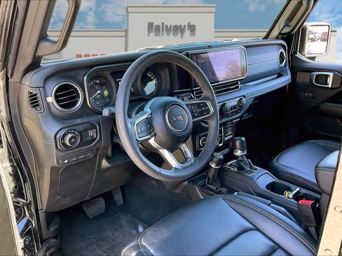 Used 2024 Jeep Wrangler Sahara w/ Technology Group image 13