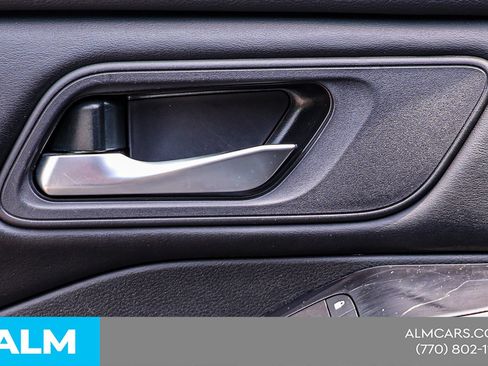 Used 2024 Nissan Rogue SV FWD image 39