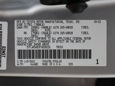 Used 2023 Toyota Tundra Limited w/ Power Package image 35