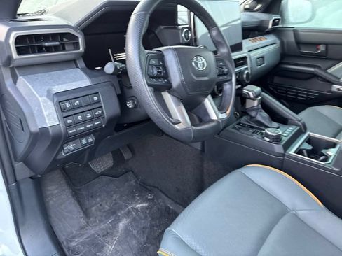 Certified 2025 Toyota 4Runner Trailhunter AWD/4WD image 2