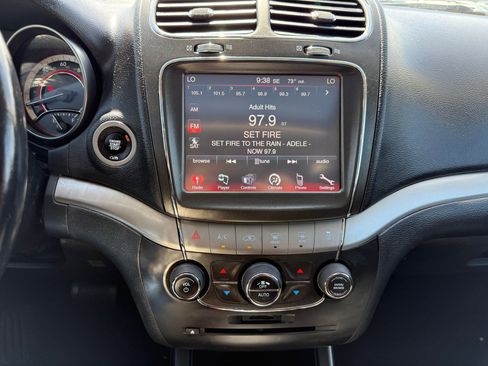 Used 2020 Dodge Journey Crossroad FWD image 25