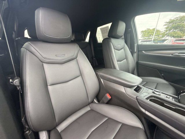 Certified 2024 Cadillac XT5 Luxury w/ LPO, Floor Liner Package AWD/4WD image 21