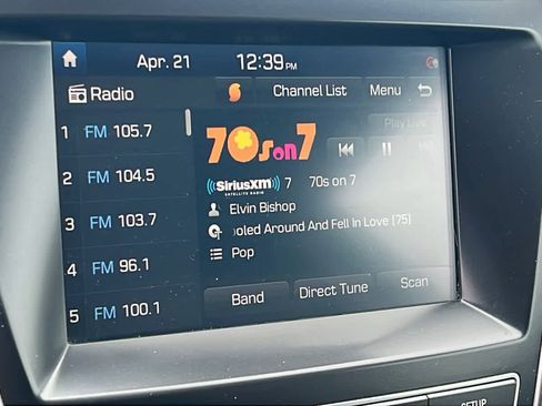 Used 2017 Hyundai Santa Fe SE AWD/4WD image 15