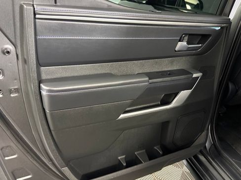 Used 2025 Toyota Tundra Platinum AWD/4WD image 28