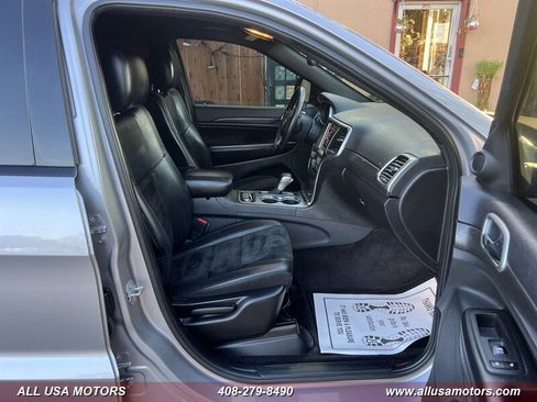 Used 2018 Jeep Grand Cherokee Altitude AWD/4WD image 32