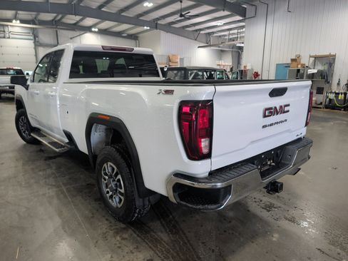 Used 2024 GMC Sierra 2500 SLE w/ SLE Convenience Package AWD/4WD image 4