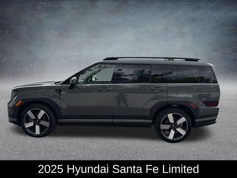 Used 2025 Hyundai Santa Fe Limited FWD image 2