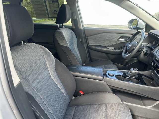 Used 2023 Nissan Rogue SV AWD/4WD image 35