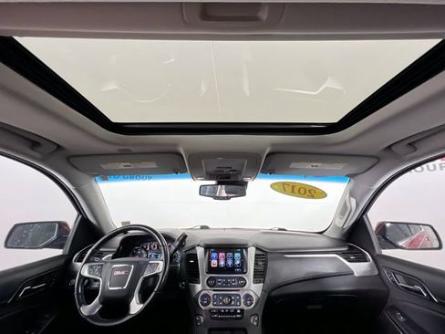 Used 2017 GMC Yukon SLT w/ Premium Edition AWD/4WD image 25