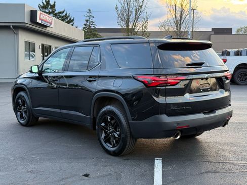 Used 2023 Chevrolet Traverse LT w/ Midnight/Sport Edition AWD/4WD image 5