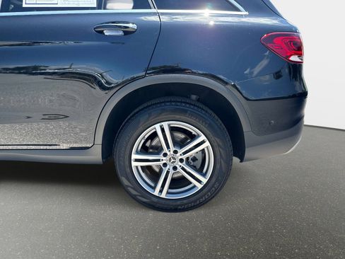 Used 2022 Mercedes-Benz GLC 300 4MATIC image 10