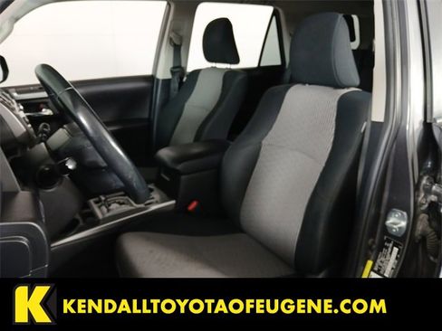 Used 2016 Toyota 4Runner SR5 image 17