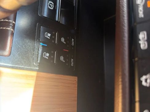 Used 2019 Lexus RX 350L FWD image 14