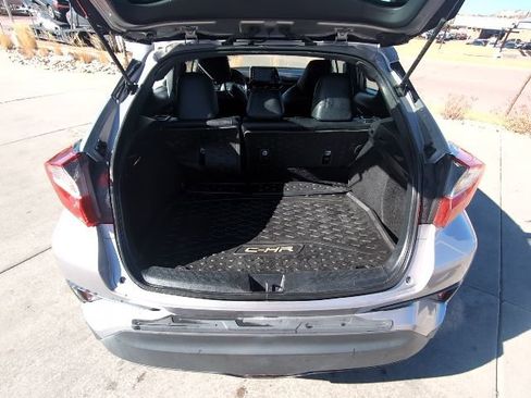 Used 2019 Toyota C-HR Limited image 27