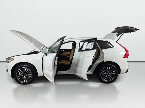 Used 2020 Volvo XC60 T6 Momentum AWD/4WD image 11