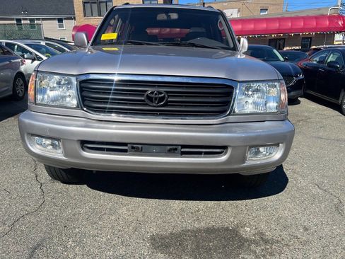 Used 2002 Toyota Land Cruiser image 11