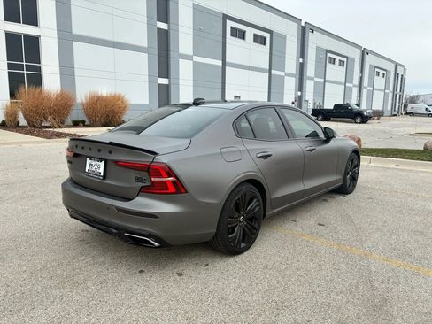 Used 2022 Volvo S60 B5 Inscription image 5