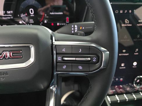 Used 2026 GMC Terrain Elevation w/ Black Edition image 18