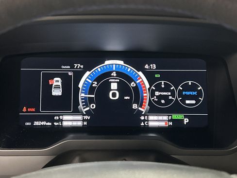 Used 2024 Toyota Tundra Platinum AWD/4WD image 19